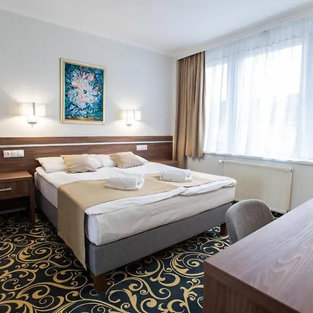 Hotel árpád Tatabánya